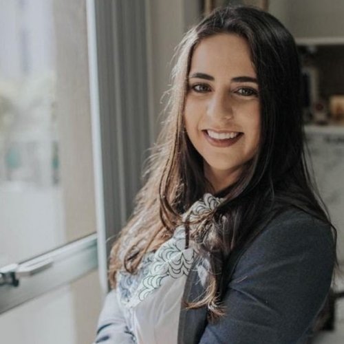 [Larissa Vallent (BA)]