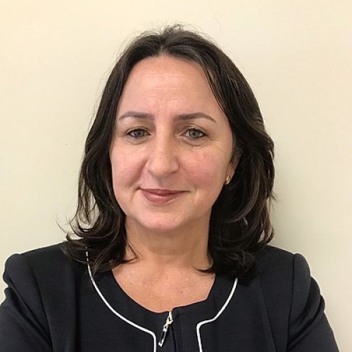 [Zélia Pierdoná (SP)]