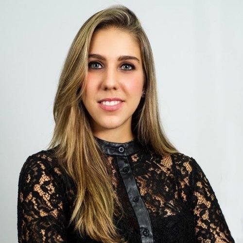 [Christine Albiani Lemos]